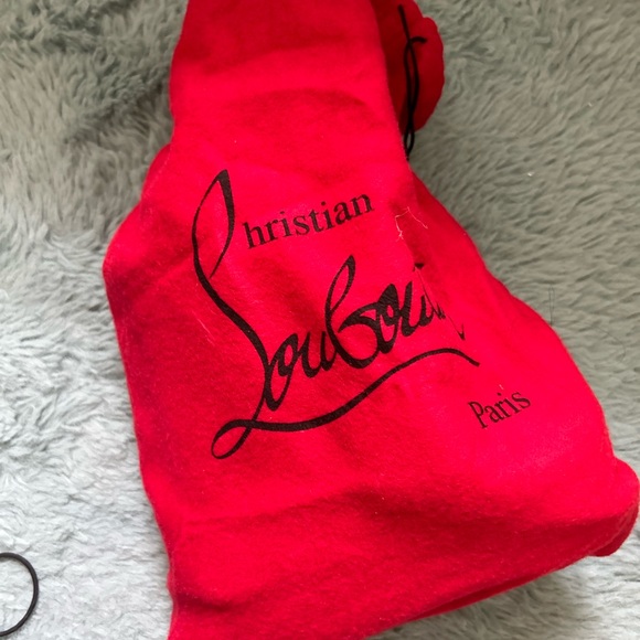 Heels - Picture 2 of 2